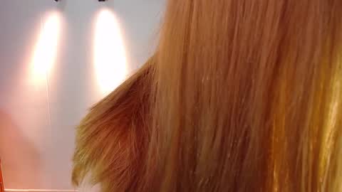 Snapshot of miss_anny18 chatting on September 19, 3:05 am Anny online show from September 19, 3:05 am