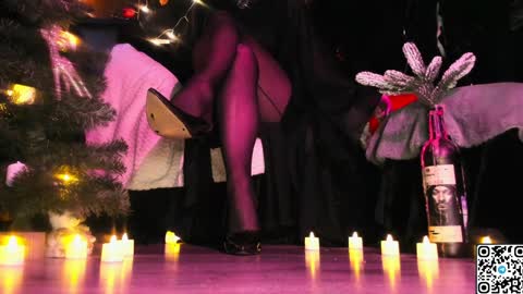 Snapshot of miss_asmodeus chatting on December 5, 8:11 pm missAsmodeus online show from December 5, 8:11 pm