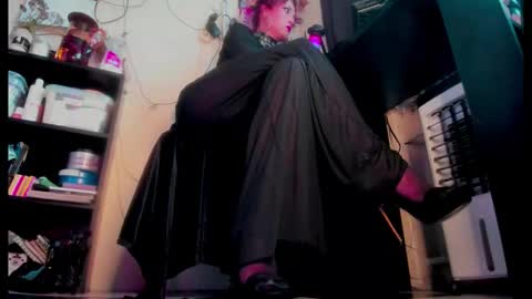 Snapshot of miss_asmodeus chatting on September 18, 9:52 am missAsmodeus online show from September 18, 9:52 am