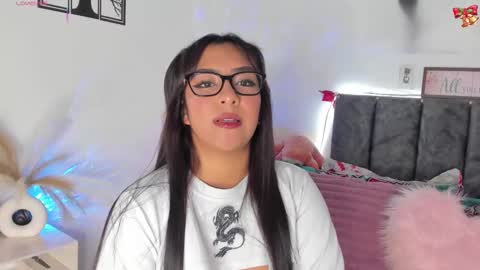 Snapshot of miss_brunette_ chatting on February 27, 11:04 pm lucy 3 online show from February 27, 11:04 pm