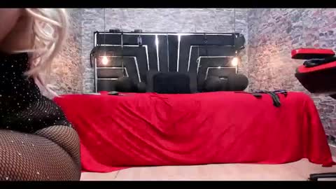 DEBORAH  online show from May 29, 1:42 pm