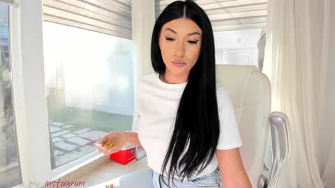 Snapshot of miss_diamond__ chatting on March 4, 7:08 am miss_diamond__ online show from March 4, 7:08 am