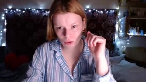 Elis online show from December 10, 1:22 pm