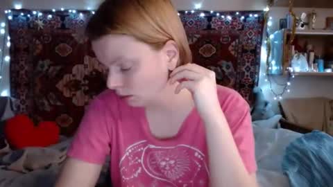 Elis online show from December 13, 1:22 pm