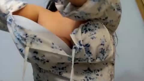 miss_eylens online show from July 8, 1:08 am