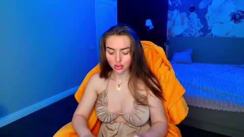 miss_kiten online show from July 4, 3:57 am