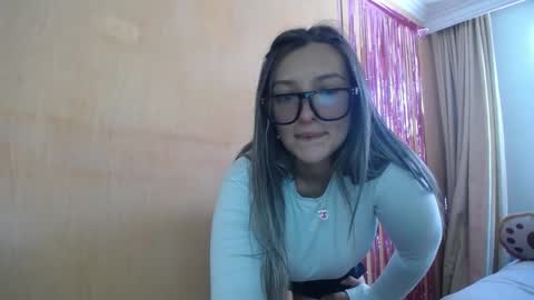 Snapshot of miss_lilieth chatting on January 1, 3:14 pm lilieth online show from January 1, 3:14 pm