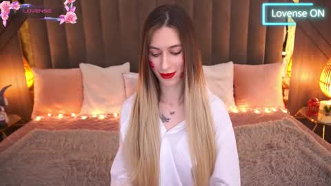Snapshot of miss_martini chatting on February 14, 7:49 am online show from February 14, 7:49 am