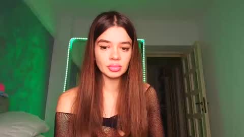 Snapshot of miss_medyson chatting on October 3, 11:48 am miss_medyson online show from October 3, 11:48 am