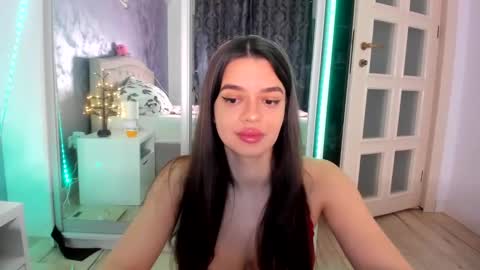 Snapshot of miss_medyson chatting on December 13, 5:10 pm miss_medyson online show from December 13, 5:10 pm