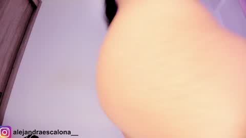 Snapshot of miss_melanie18 chatting on December 17, 10:11 pm Alejandra online show from December 17, 10:11 pm