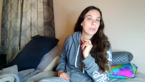 Bella online show from July 9, 5:48 pm