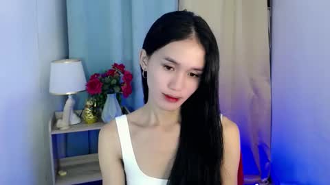 Snapshot of miss_sunshinex chatting on February 3, 5:29 am Shine online show from February 3, 5:29 am