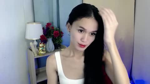 Snapshot of miss_sunshinex chatting on January 26, 3:48 am Shine online show from January 26, 3:48 am