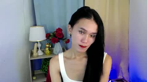 Snapshot of miss_sunshinex chatting on February 8, 1:54 am Shine online show from February 8, 1:54 am
