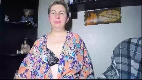 miss_tasha_kom online show from October 19, 9:33 am