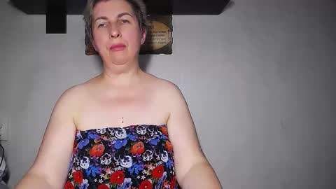 Snapshot of miss_tasha_kom chatting on October 12, 1:24 pm miss_tasha_kom online show from October 12, 1:24 pm