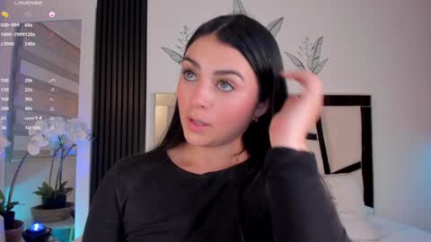 Bianca Torres online show from December 17, 11:59 pm