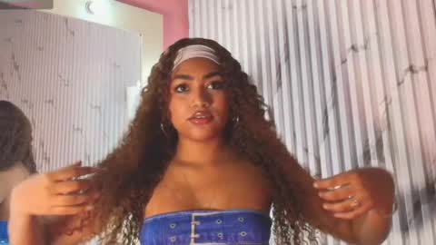 Snapshot of missdionne__curly chatting on September 29, 11:26 am DIONNE online show from September 29, 11:26 am