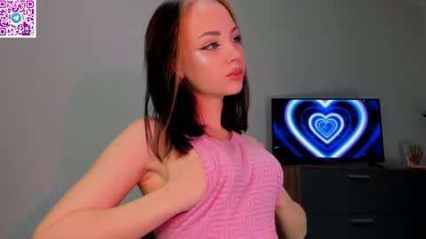 Snapshot of misseliss chatting on January 25, 4:23 am Hello dear my name Elisa online show from January 25, 4:23 am