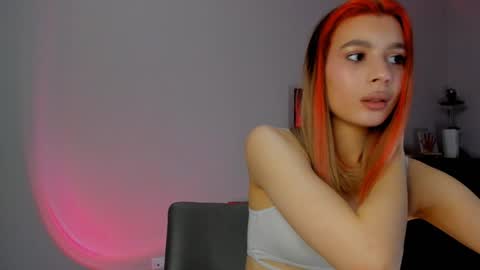 Snapshot of misseliss chatting on January 25, 9:14 pm Hello dear my name Elisa online show from January 25, 9:14 pm