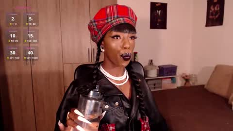 Emilie Diaz online show from November 27, 11:29 pm