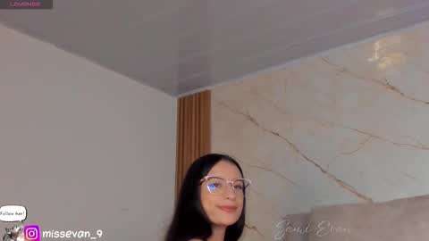 Sami Evan online show from March 23, 2:12 pm