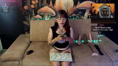 Snapshot of missfungi chatting on October 10, 1:49 pm Luna online show from October 10, 1:49 pm