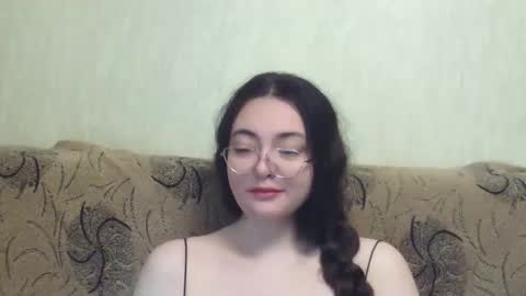 missis mona online show from October 30, 8:05 am