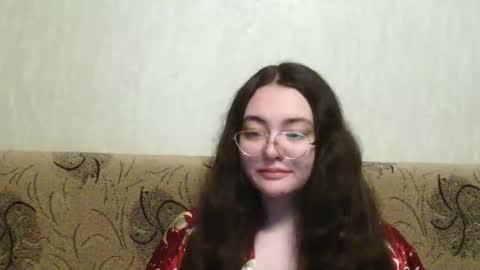 missis mona online show from December 3, 9:50 pm