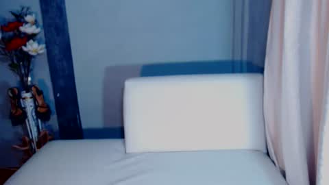 leah online show from June 11, 9:28 am