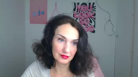 Christina online show from February 25, 12:15 pm