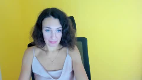 Snapshot of misskristyyy chatting on October 14, 12:08 pm Christina online show from October 14, 12:08 pm