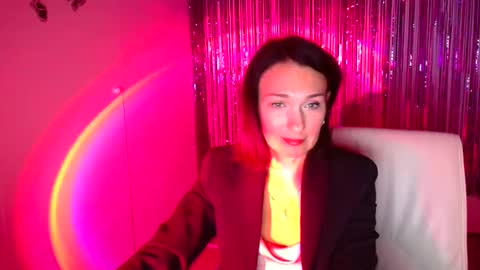 Snapshot of misskristyyy chatting on September 30, 11:38 am Christina online show from September 30, 11:38 am