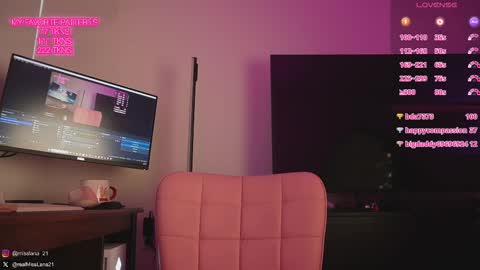 Snapshot of misslana21 chatting on September 18, 5:33 pm MissLana21 online show from September 18, 5:33 pm