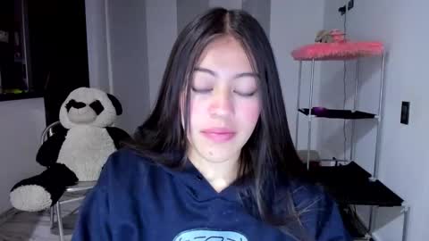 Snapshot of missloren333 chatting on February 20, 7:12 am missloren333 online show from February 20, 7:12 am