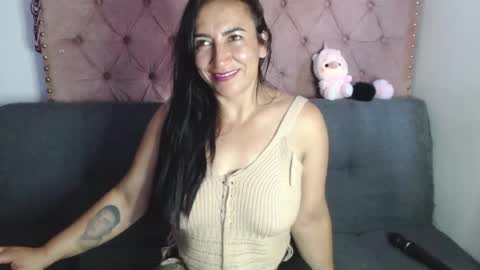 luccy online show from June 10, 9:24 pm