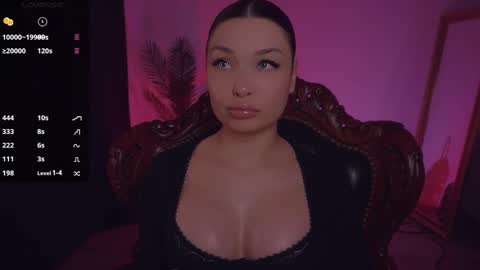 LUXXANDRA online show from February 18, 6:26 am