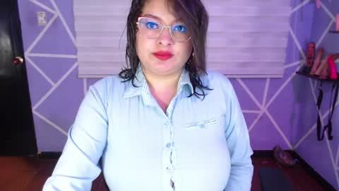 Miia online show from June 18, 3:39 pm