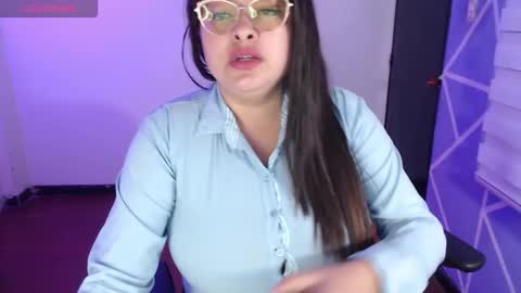 Miia online show from November 18, 2:51 pm