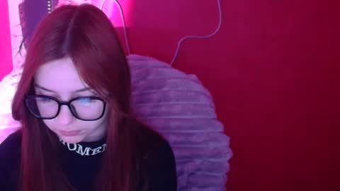 Mia online show from February 6, 12:30 pm