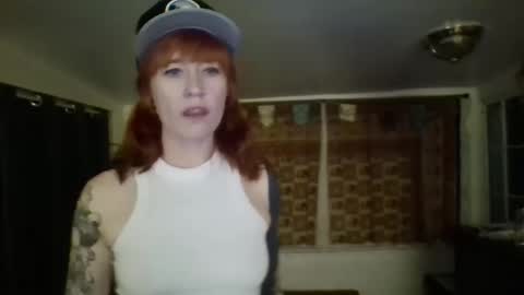Snapshot of missmoonmagic13 chatting on February 4, 2:39 am Maxxx online show from February 4, 2:39 am