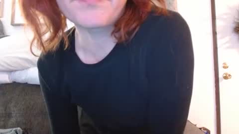 Snapshot of missmoonmagic13 chatting on December 28, 1:39 am Maxxx online show from December 28, 1:39 am
