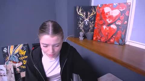 Olivia online show from November 15, 8:04 am