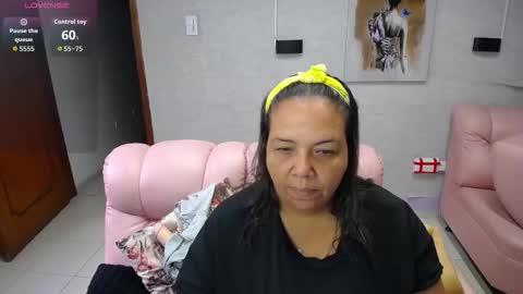 Snapshot of misspenelopenipples chatting on October 14, 11:57 am Penelope online show from October 14, 11:57 am