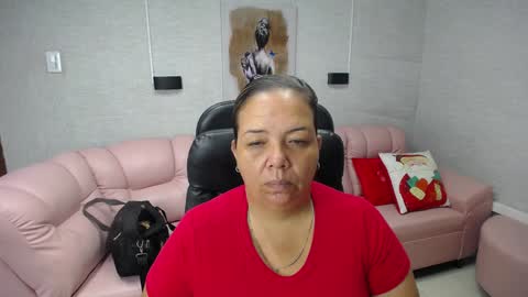 Snapshot of misspenelopenipples chatting on January 14, 11:42 am Penelope online show from January 14, 11:42 am
