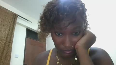 pretty gal online show from June 17, 3:35 pm