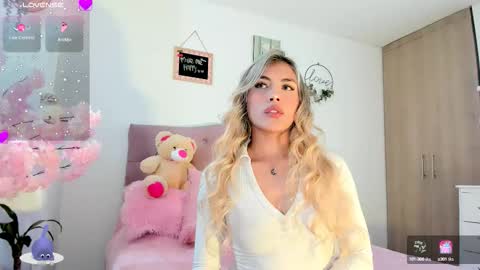 Snapshot of misssofiia_7 chatting on October 1, 5:45 am ... Independent model online show from October 1, 5:45 am