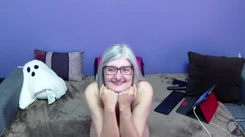 Miss Spooky Silverstacker online show from May 15, 11:40 pm