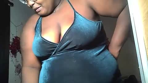 Snapshot of misstrezzkristina chatting on February 12, 5:05 pm Misstrezzkristina online show from February 12, 5:05 pm